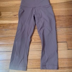 Cropped lulu leggings